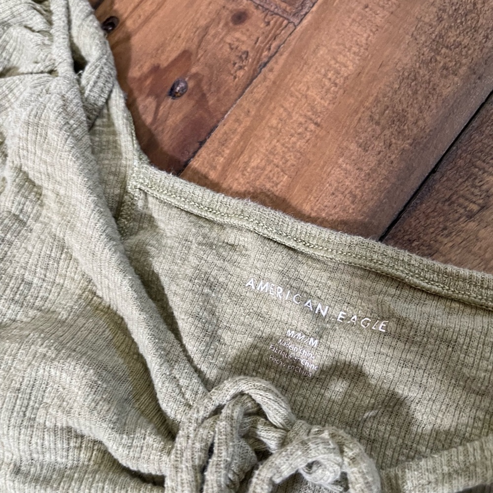 AE Keyhole Tank Top - Picture 6 of 6